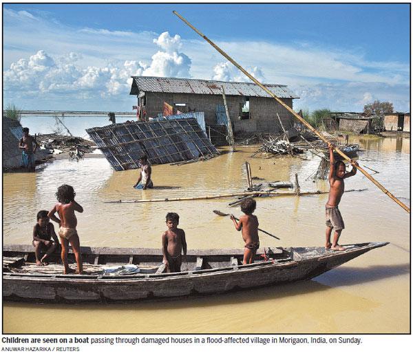 Widespread floods have killed more than 800 people and displaced over a million in India, Nepal and Bangladesh