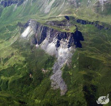 7.0-Magnitude Earthquake in Jiuzhaigou county, Sichuan and 6.6-Magnitude Earthquake in Jinghe County, Xinjiang Uygur Autonomous Region