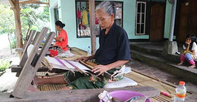 In the wake of several devastating earthquakes, UNESCO supports the recovery of Indonesia’s cultural expressions