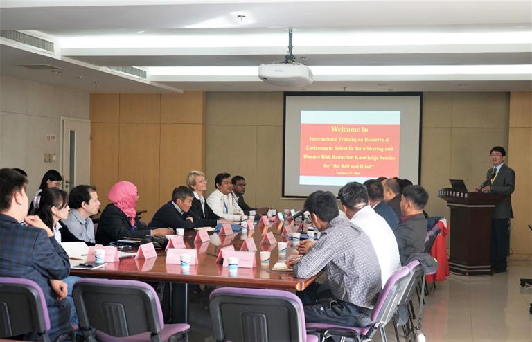 The International Training Workshop on Resource & Environment Scientific Data Sharing and Disaster Risk Reduction Knowledge Service for “the Belt and Road” was opened in Beijing